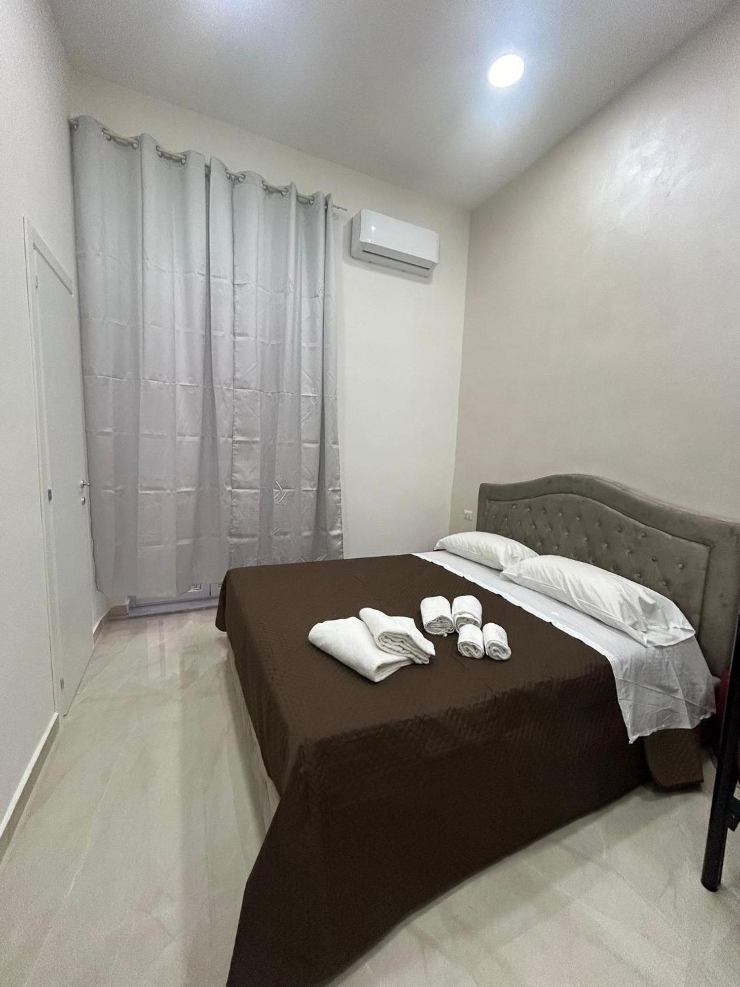 Luxury Rooms Carbonara 95 那不勒斯 外观 照片