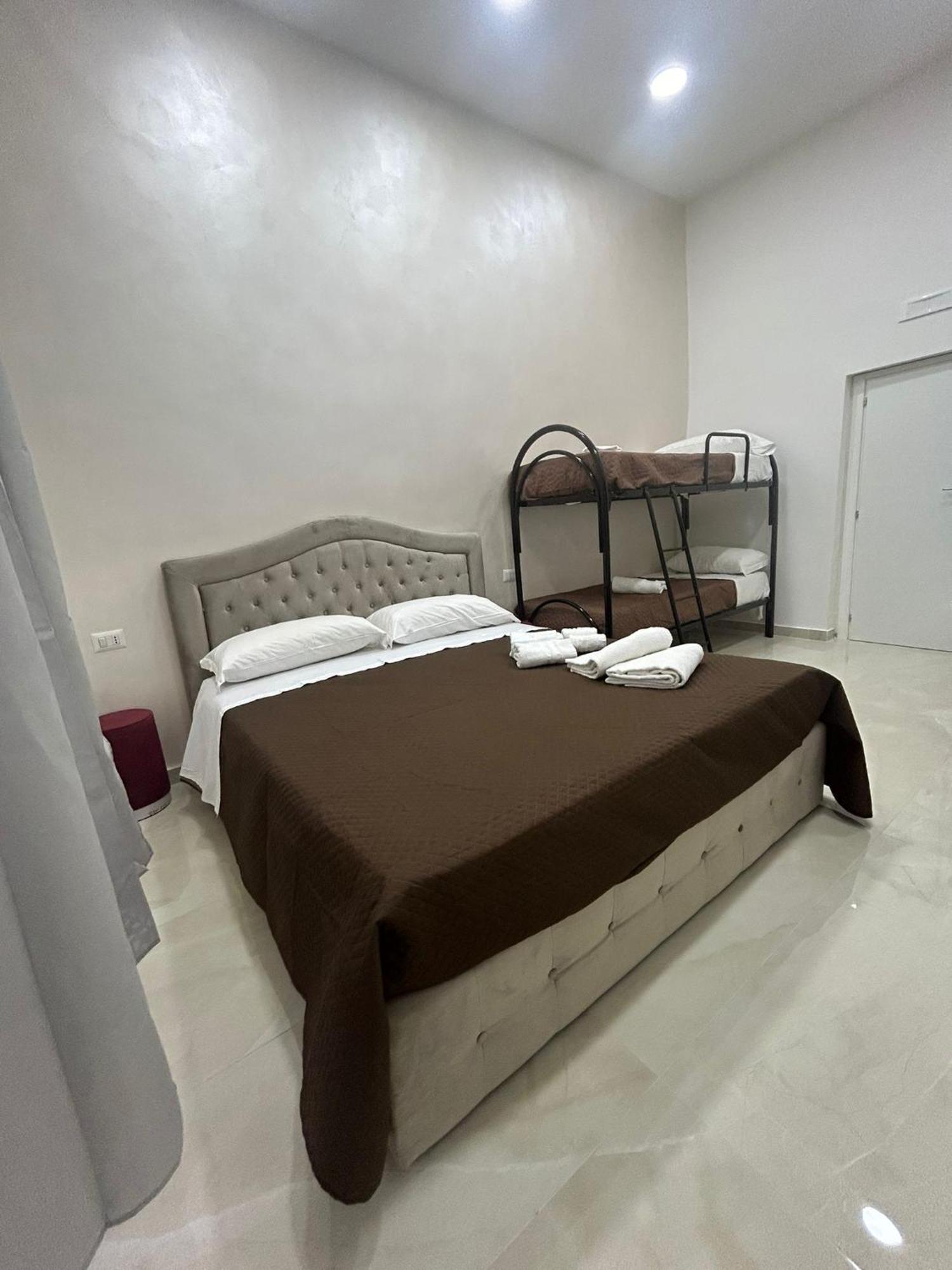 Luxury Rooms Carbonara 95 那不勒斯 外观 照片
