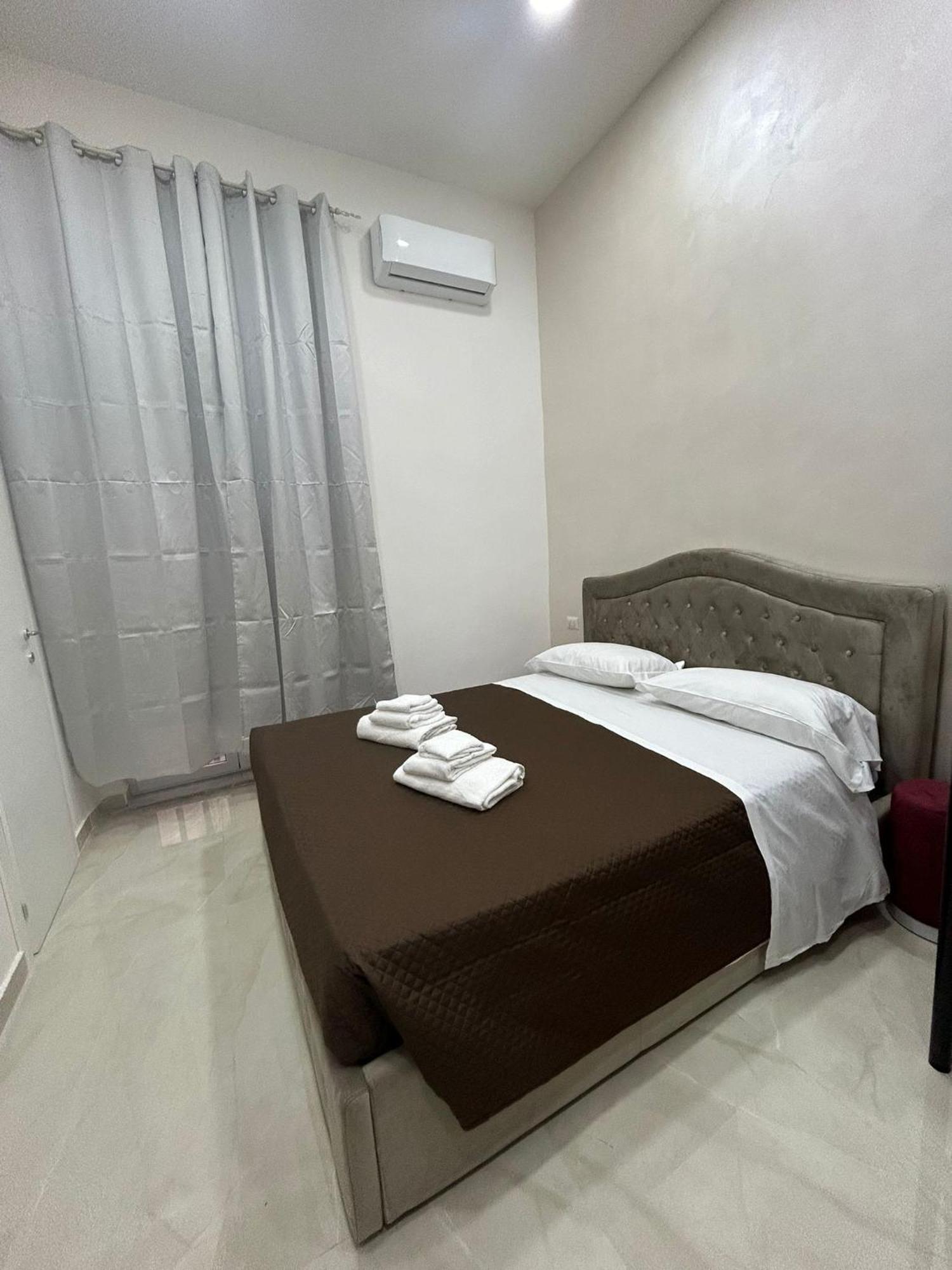 Luxury Rooms Carbonara 95 那不勒斯 外观 照片